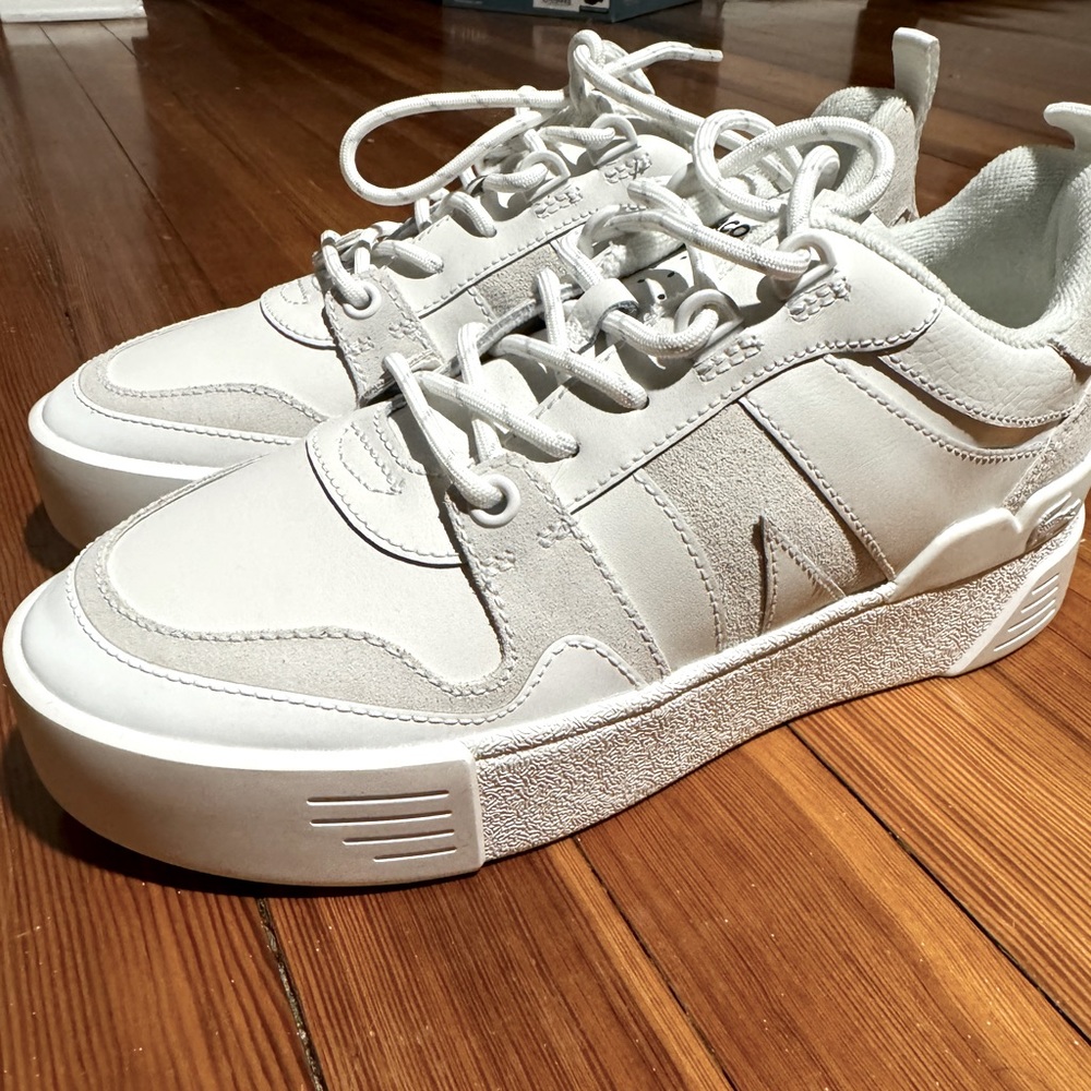 Lacoste L002 capsole court sneakers wht/wht size 7.5  NWT